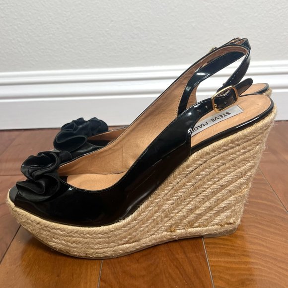 Steve Madden Patent Leather Peep Toe Wedge, Size 10 - Picture 2 of 4